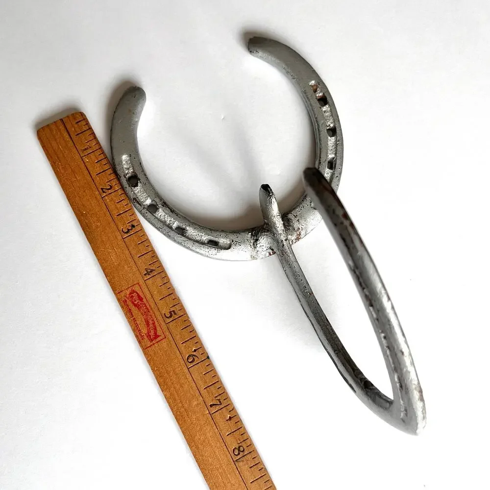 Vintage Horseshoe Wall Coat Hook Tack Holder Wreath Hook Rustic Country Cabin